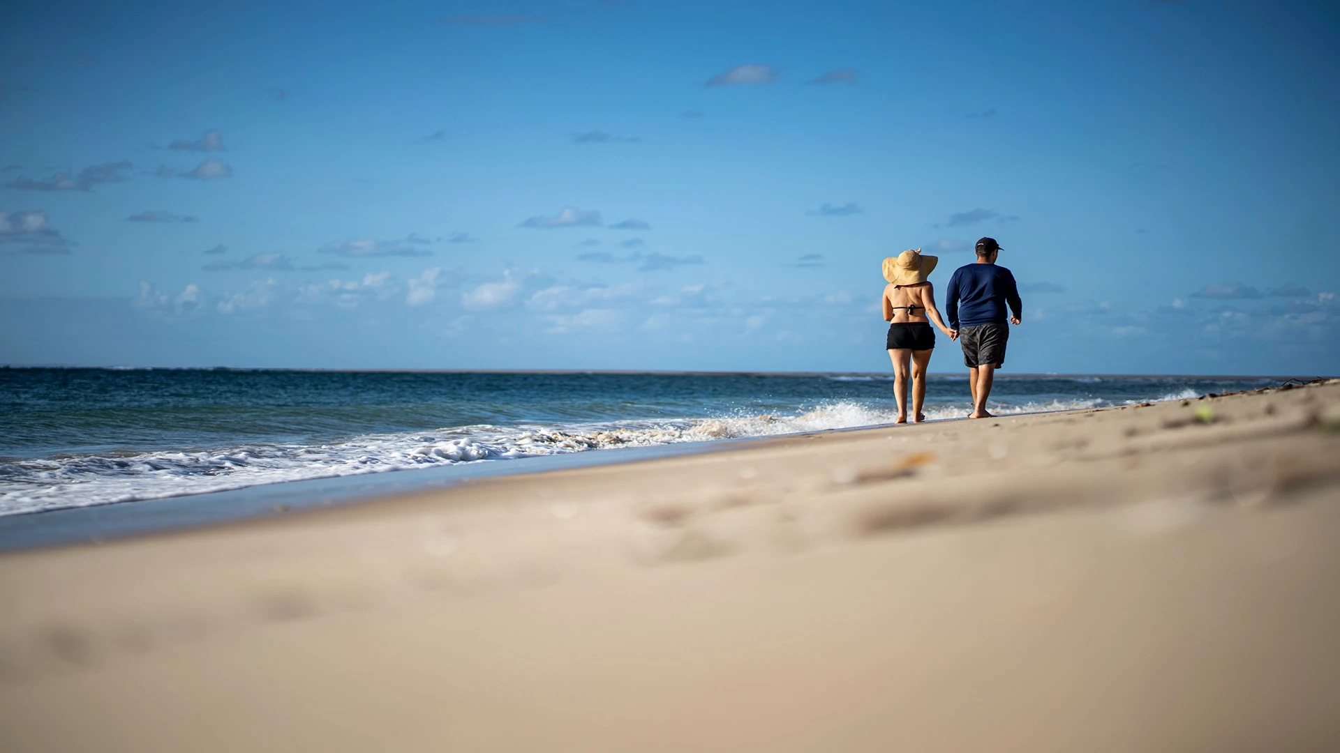 Romantic walks at Castelo Beach